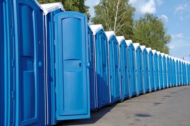 Portable Toilet Options We Offer in Brightwaters, NY